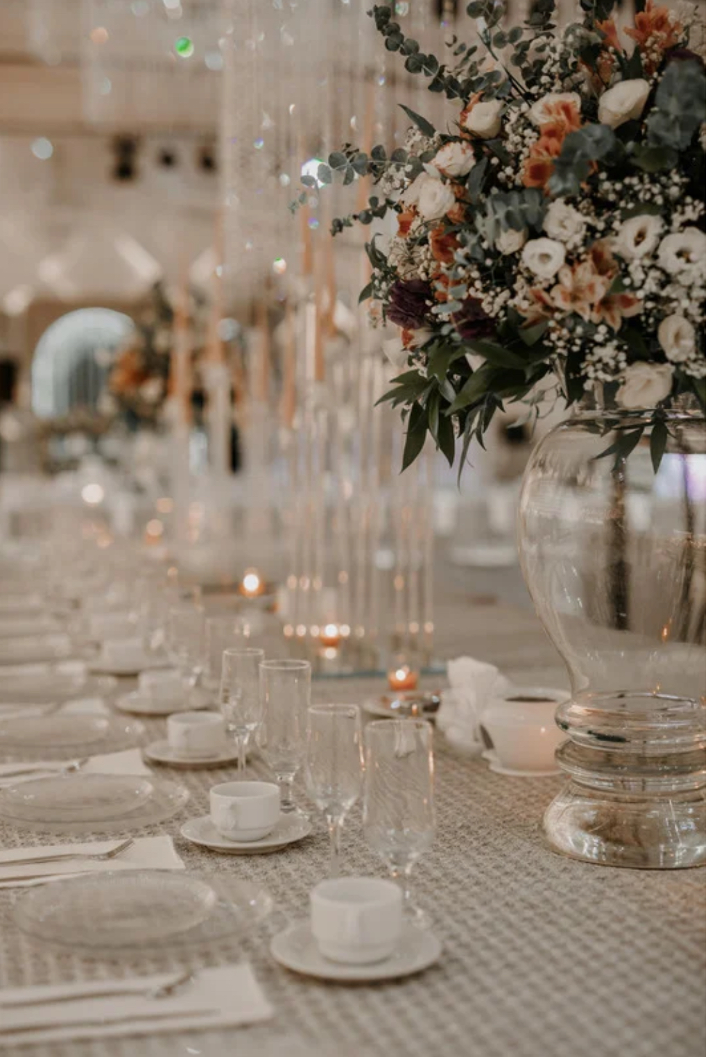 Wedding reception table design for services.